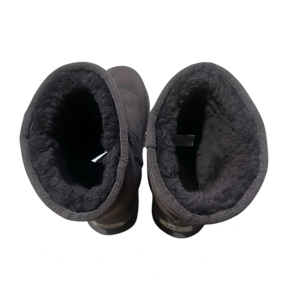 UGG Classic Short Boots Chocolate Brown Sheepskin & Suede Women’s Size 6
